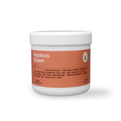 A front view of the Aqueous Cream 500g Pot on white background